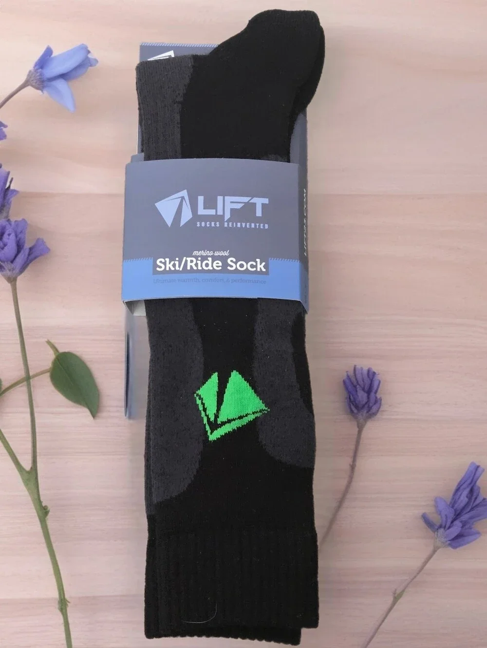 New merino wool ski/ride sock Teens size small 3.5-5.5